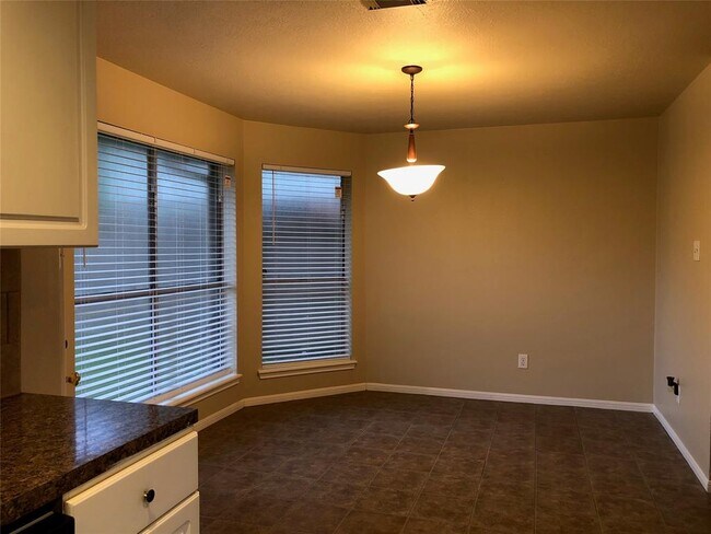 Foto del edificio - 138 W New Meadows Dr