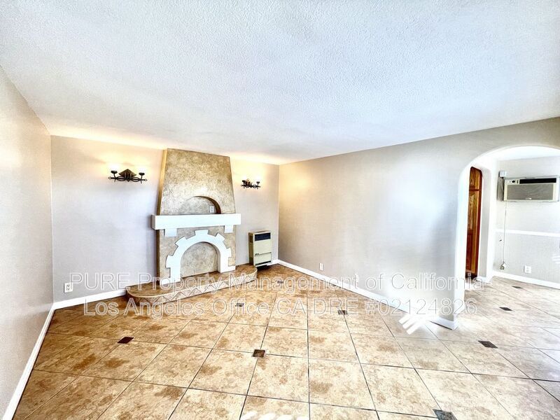 Primary Photo - 664 West 3rd Street