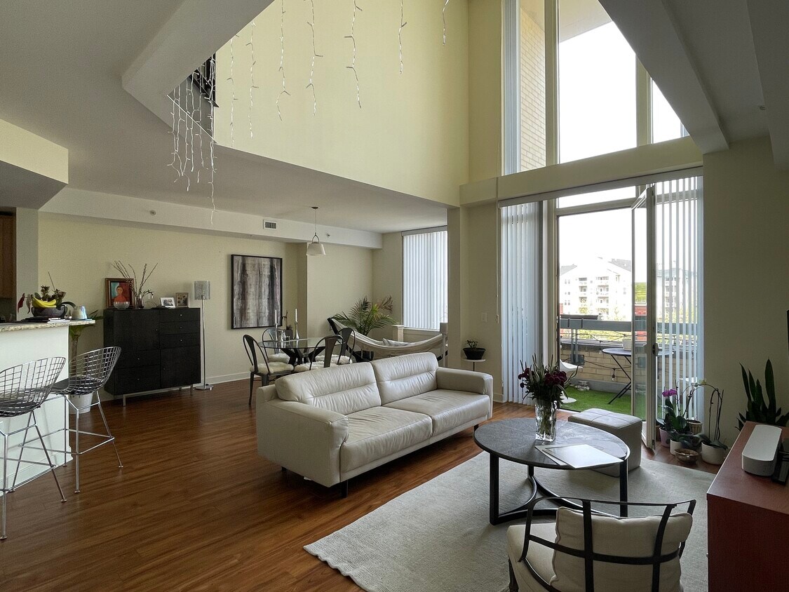 Foto principal - 1650 Wilson Blvd