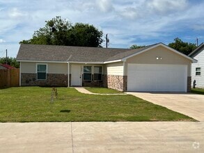 Building Photo - 424 S Cleburne Whitney Rd