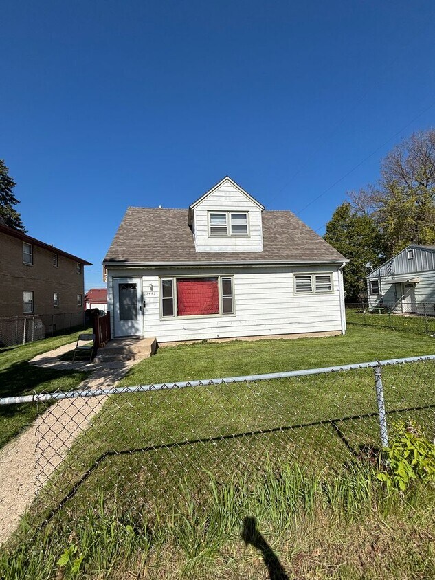 Foto principal - SINGLE FAMILY, 3 BEDROOMS, 2 KITCHENS, 2 B...