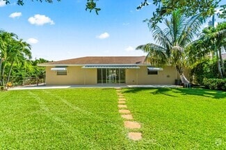 Building Photo - 751 Hummingbird Way