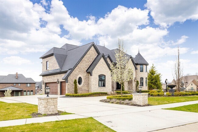 Building Photo - 3835 Thatcher Drive, Rochester Hills, MI 4...