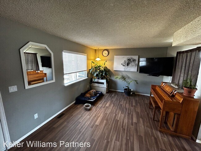 Foto del edificio - 3 br, 2 bath House - 3464 Monica Dr W