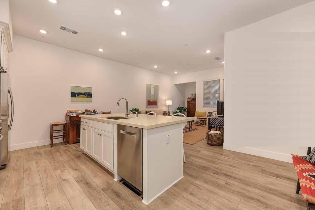 Primary Photo - 1000 Berryessa Ln