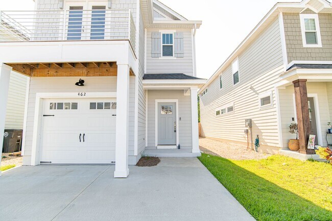 Foto del edificio - 2yo Construction! 3 bed / 2.5 bath in Popu...