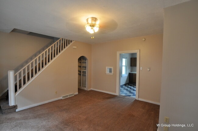 Super Convenient 1 Bedroom in Up & Coming ... - Super Convenient 1 Bedroom in Up & Coming ... House