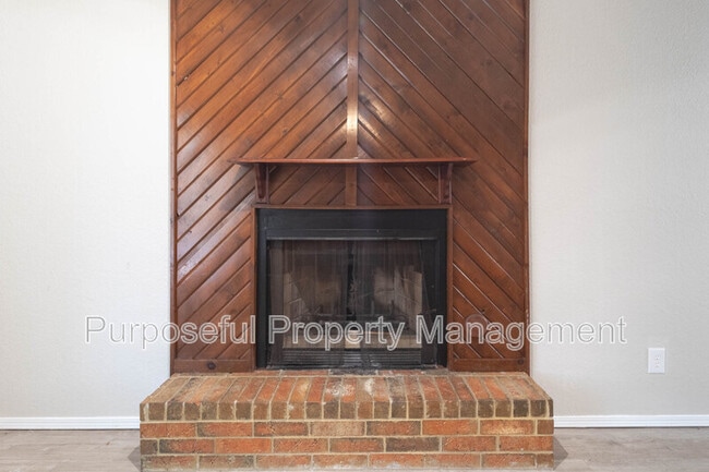 Building Photo - 313 Belmont Dr