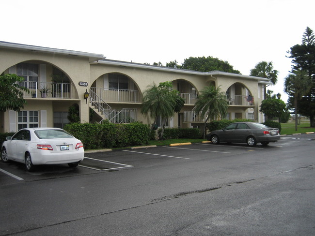 Building Photo - 13658  Via Flora  H