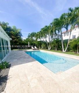 Building Photo - 311 Island Dr
