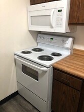 Stove - Willow Creek Apartments
