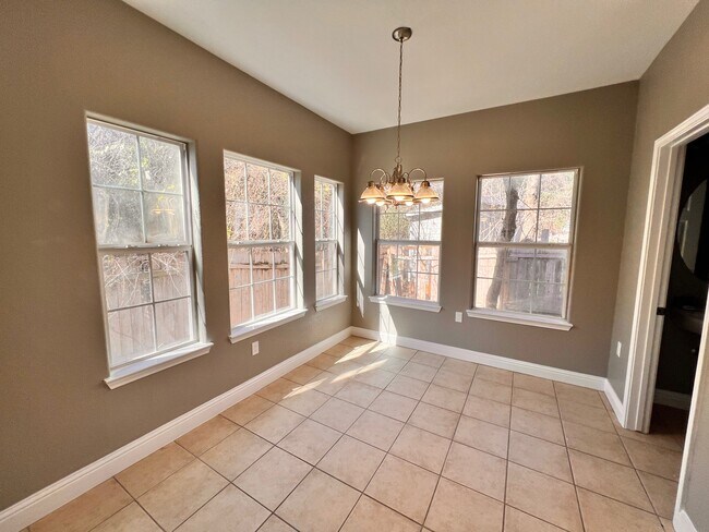 Building Photo - 5507 Stuart Cir