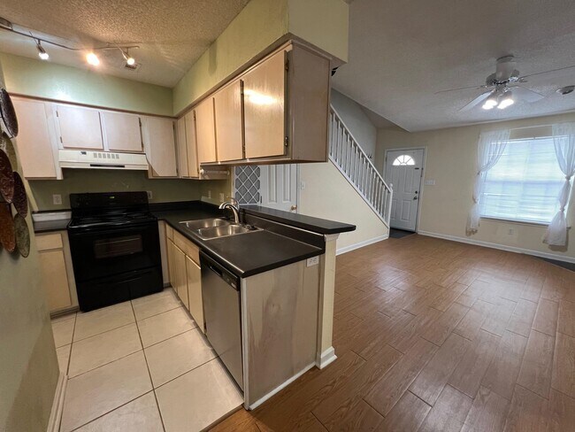 Foto del edificio - 2477 Nugget Ln