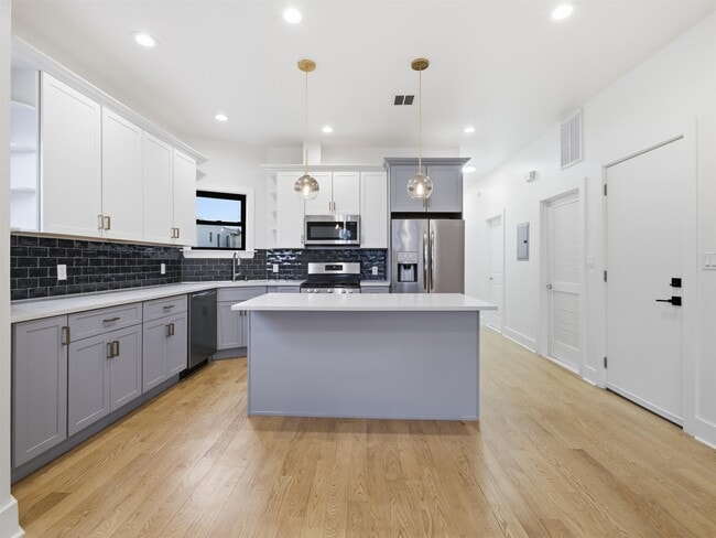 Foto del edificio - 32 Charles St