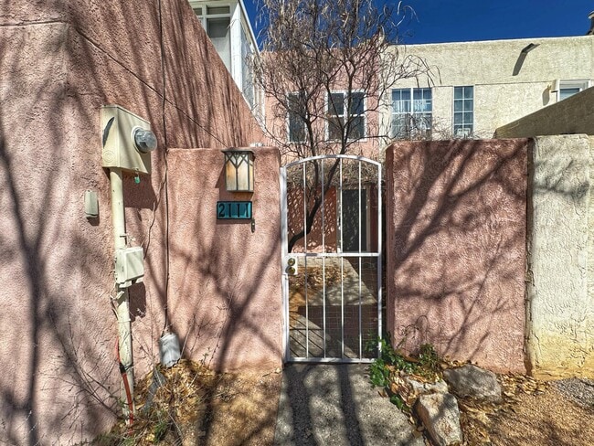 Foto del edificio - 2111 New York Ave SW