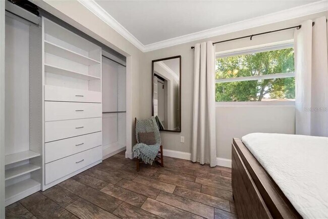 Foto del edificio - 2132 Isabelle St