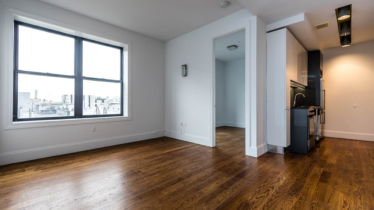 Photo - 16-25-25 Putnam Ave (Queens, NY)