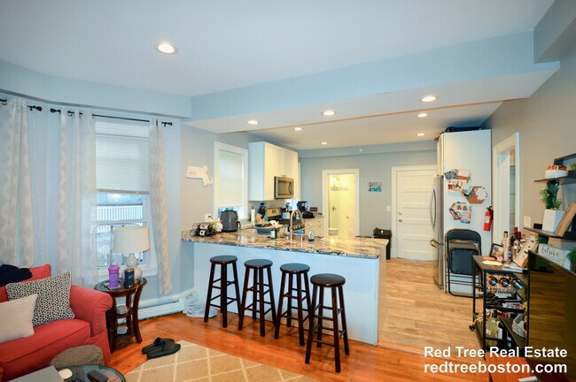 Foto del edificio - 65 Mapleton St