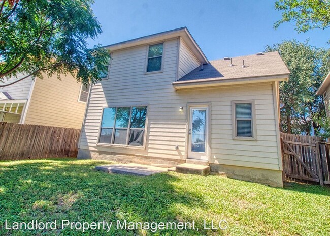 Building Photo - 3 br, 2.5 bath House - 6114 Pecan Tree