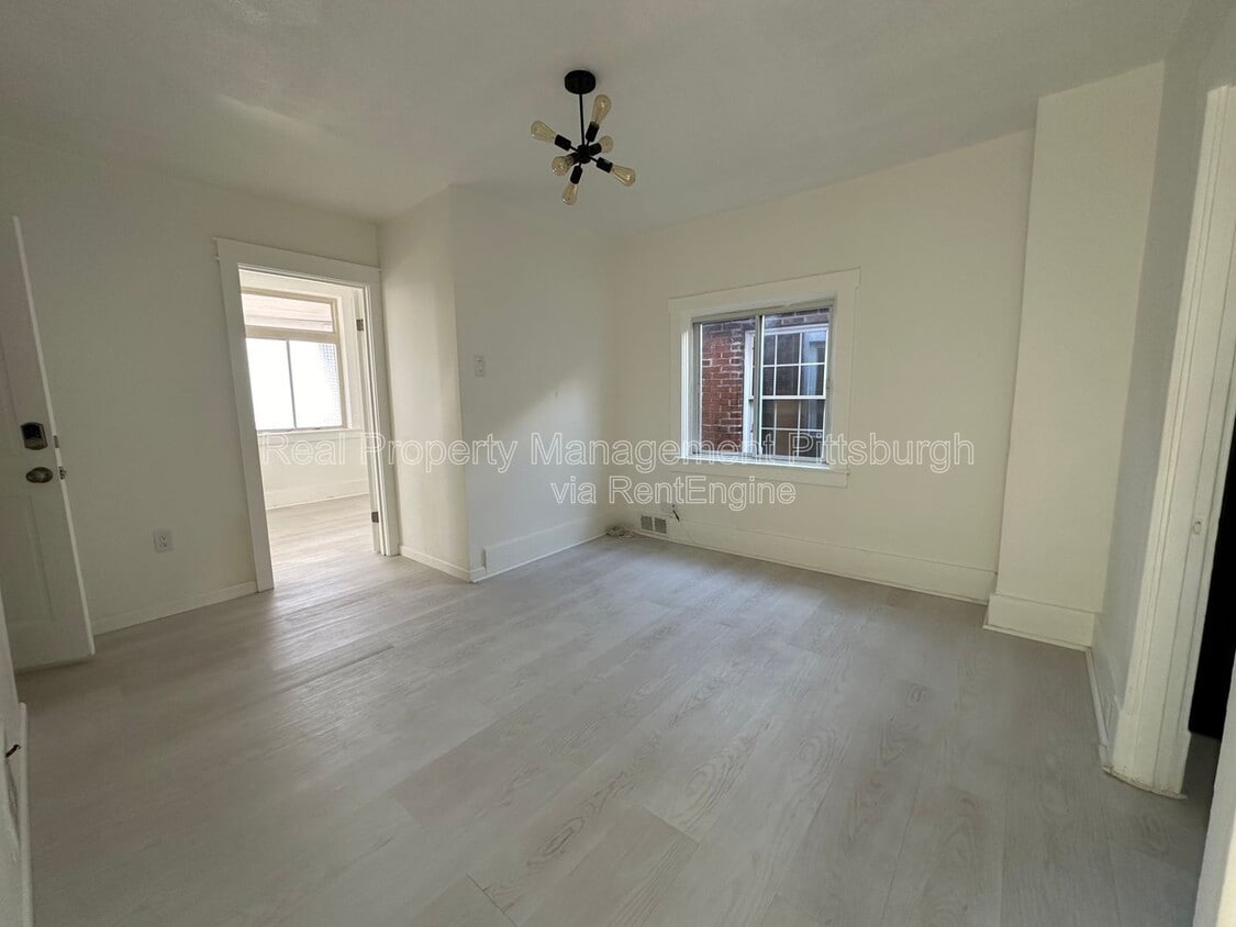 Photo - 1611 Westmont Avenue