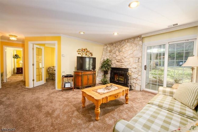 Foto del edificio - 43 Homestead Ln