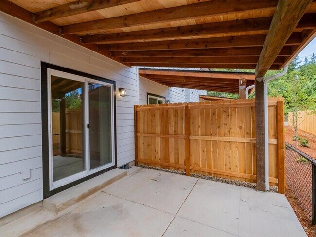 Foto del edificio - 1392 Overlook Ave NW
