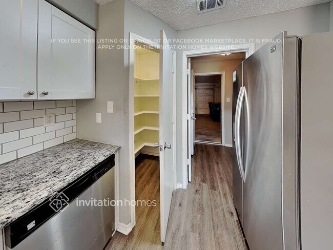 Foto del edificio - 5608 Wembley Downs Dr