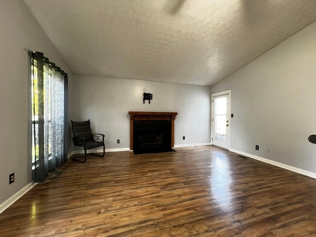 Building Photo - 2470 Dunsworth Dr