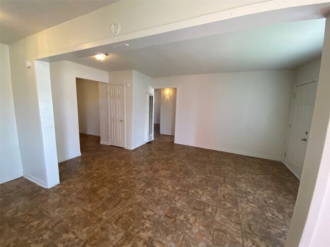 Foto del edificio - 4223 Rockingham St