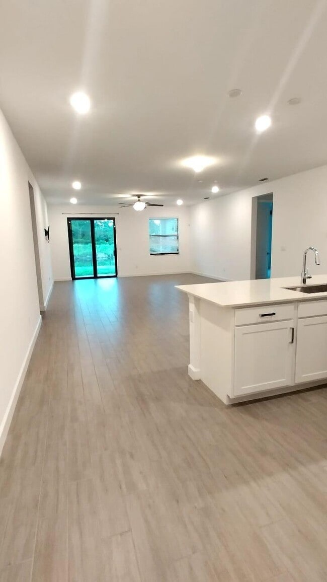 Foto del edificio - 3199 Streng Ln