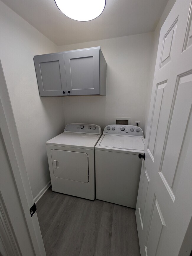 Foto del edificio - 5626 Carisbrooke Ln