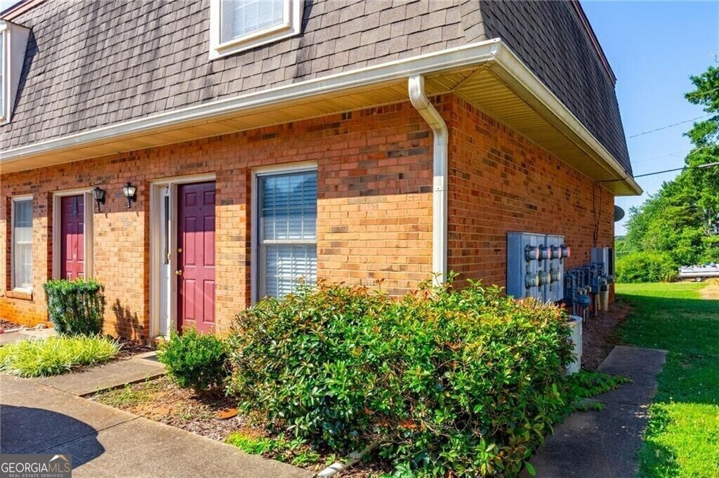 3730 Old Flowery Branch Rd Unit J7, Oakwood, GA 30566 Condo for Rent