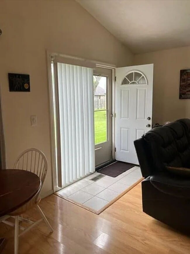 Building Photo - 6523 Tulip Tree Ct