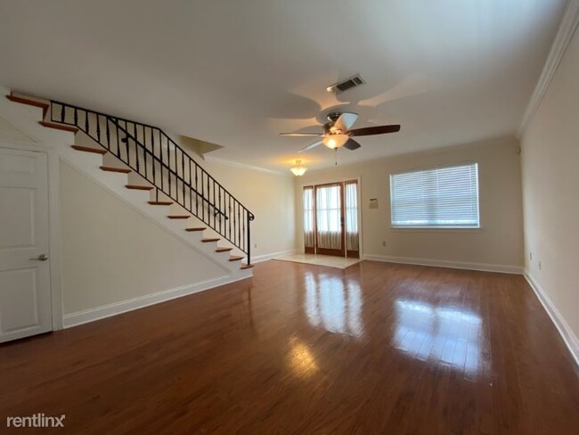 Building Photo - 346 W Robert E Lee Blvd