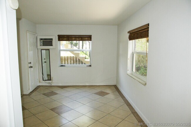 Foto del edificio - 2031 SE 5th St