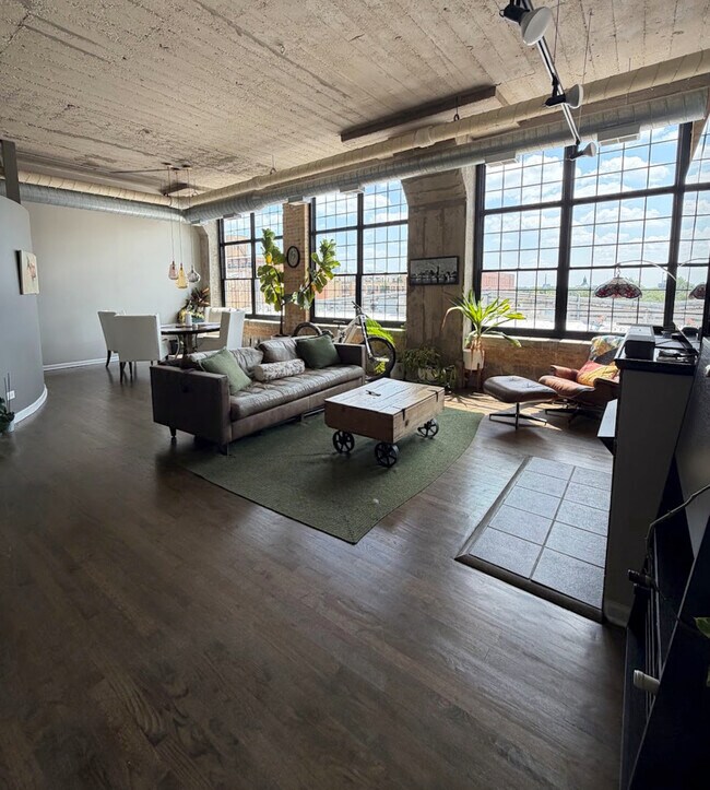 Foto del edificio - 17 N Loomis St