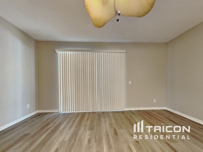 Foto del edificio - 2524 Deer Forest Dr