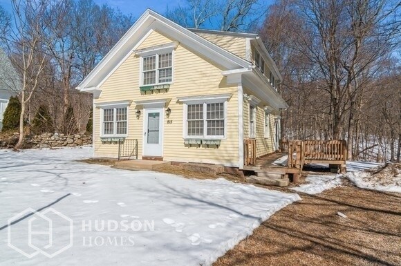 Foto principal - 815 Raymond Hill Rd
