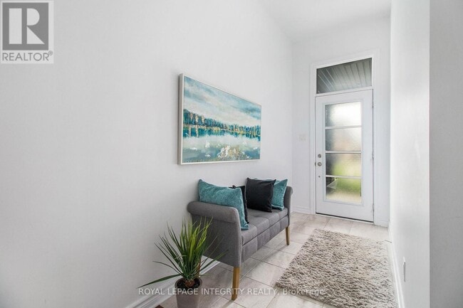 Building Photo - 90 Palfrey Way