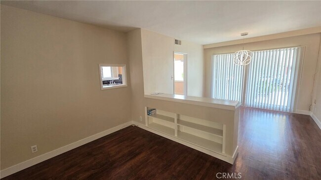 Foto del edificio - 6034 S Kings Rd