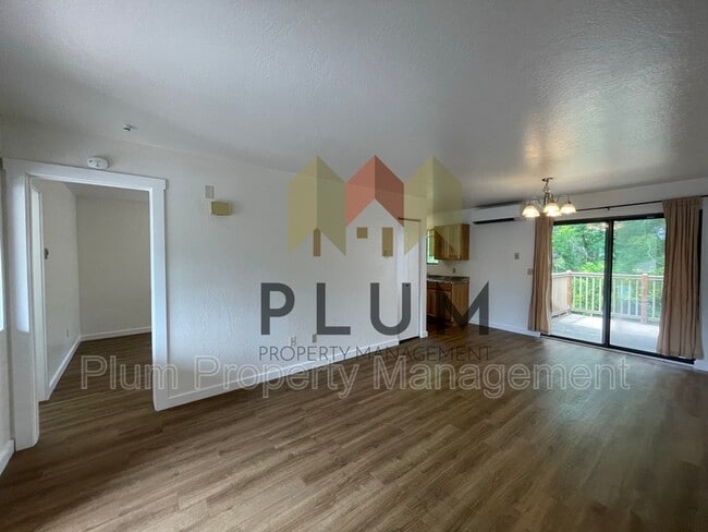 Building Photo - 1957 S 8th St W