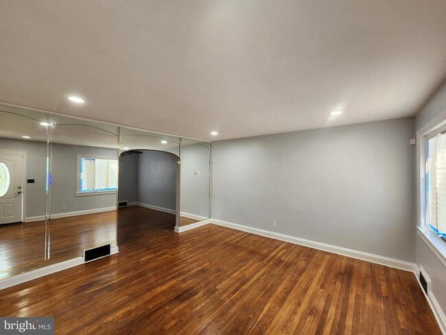 Building Photo - 1420 Winston Ave