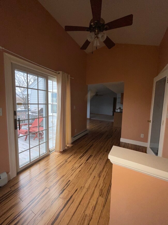 Building Photo - 132 Pitman St