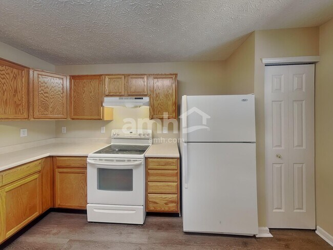 Foto del edificio - 8059 Sydney Ln