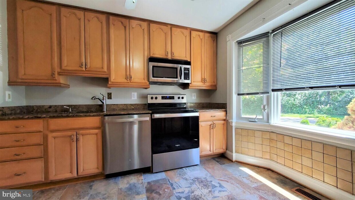 Primary Photo - 1727 Redgate Farms Ct