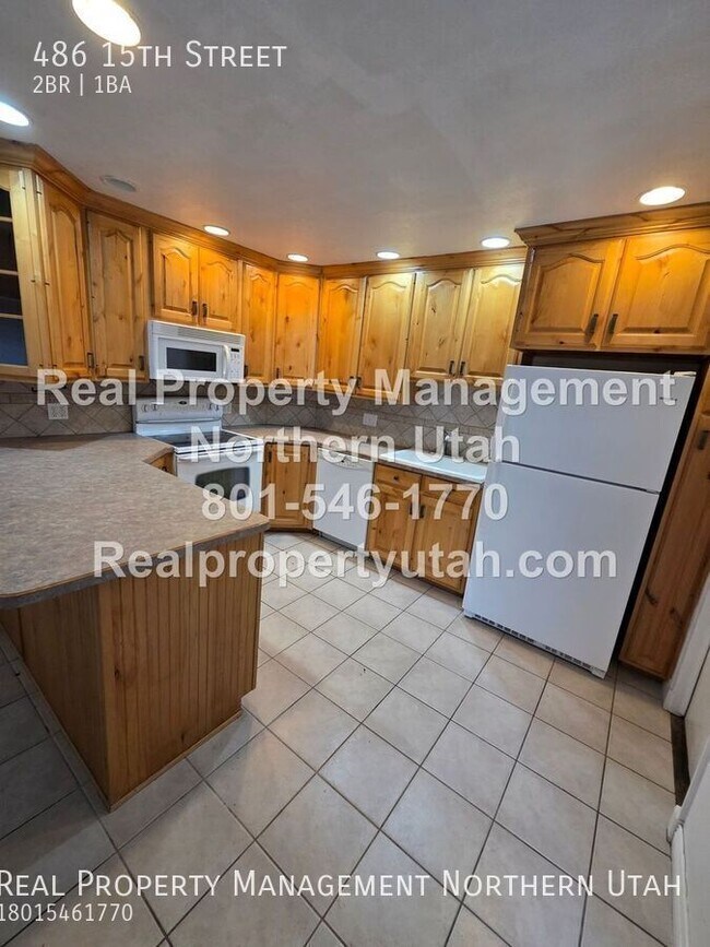 Building Photo - 486 15th St