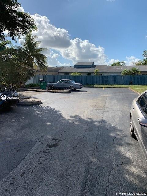 Foto del edificio - 6944 SW 40th Ct