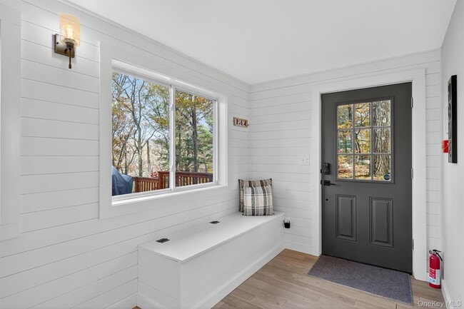 Foto del edificio - 7 4th Rd