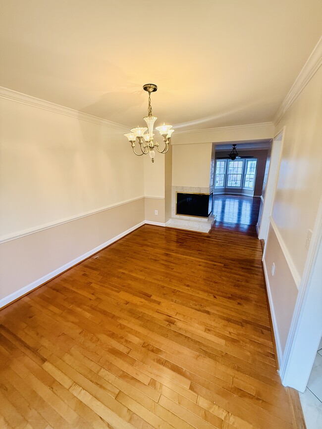 Building Photo - 8041 Trevor Pl