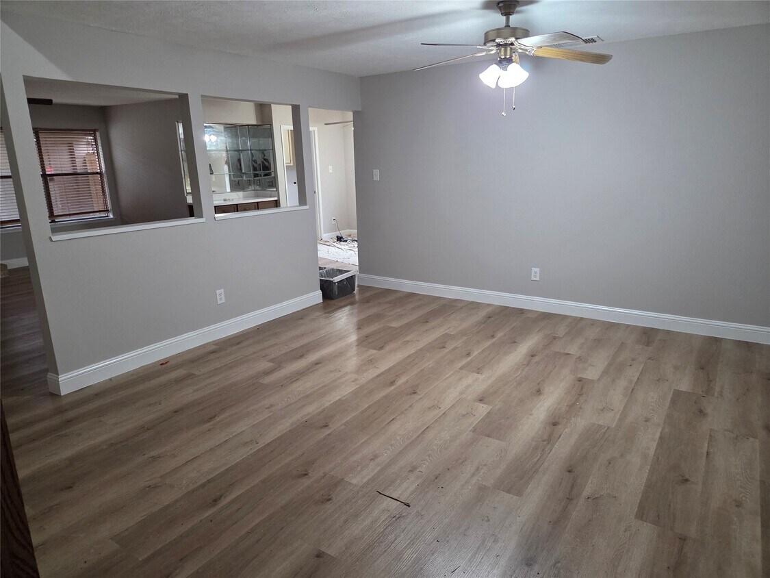 Foto del edificio - 14718 Earlswood Dr